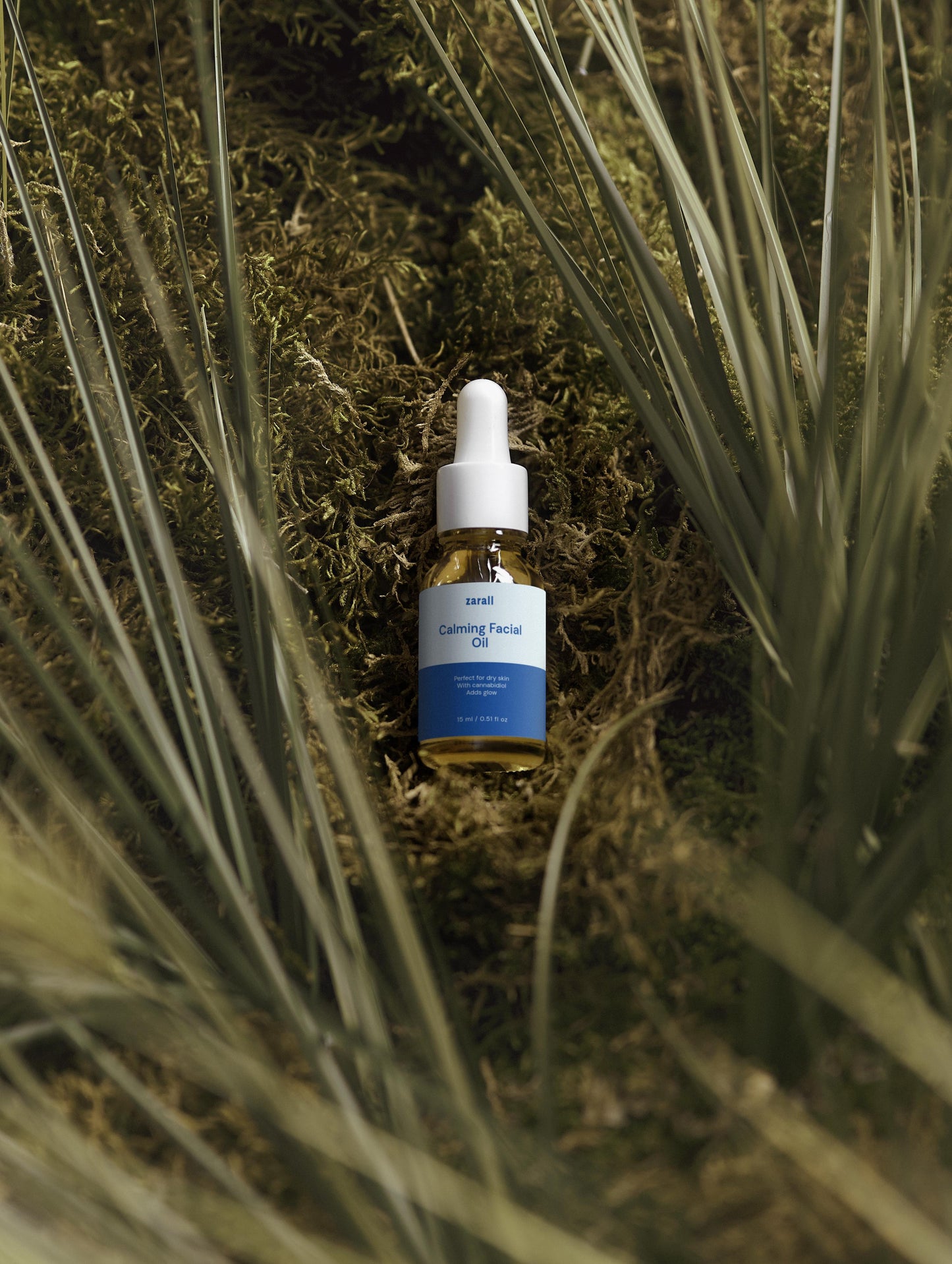 Calming Facial Oil – Ulei Facial Calmant cu 1% CBD & Ulei de Cânepă