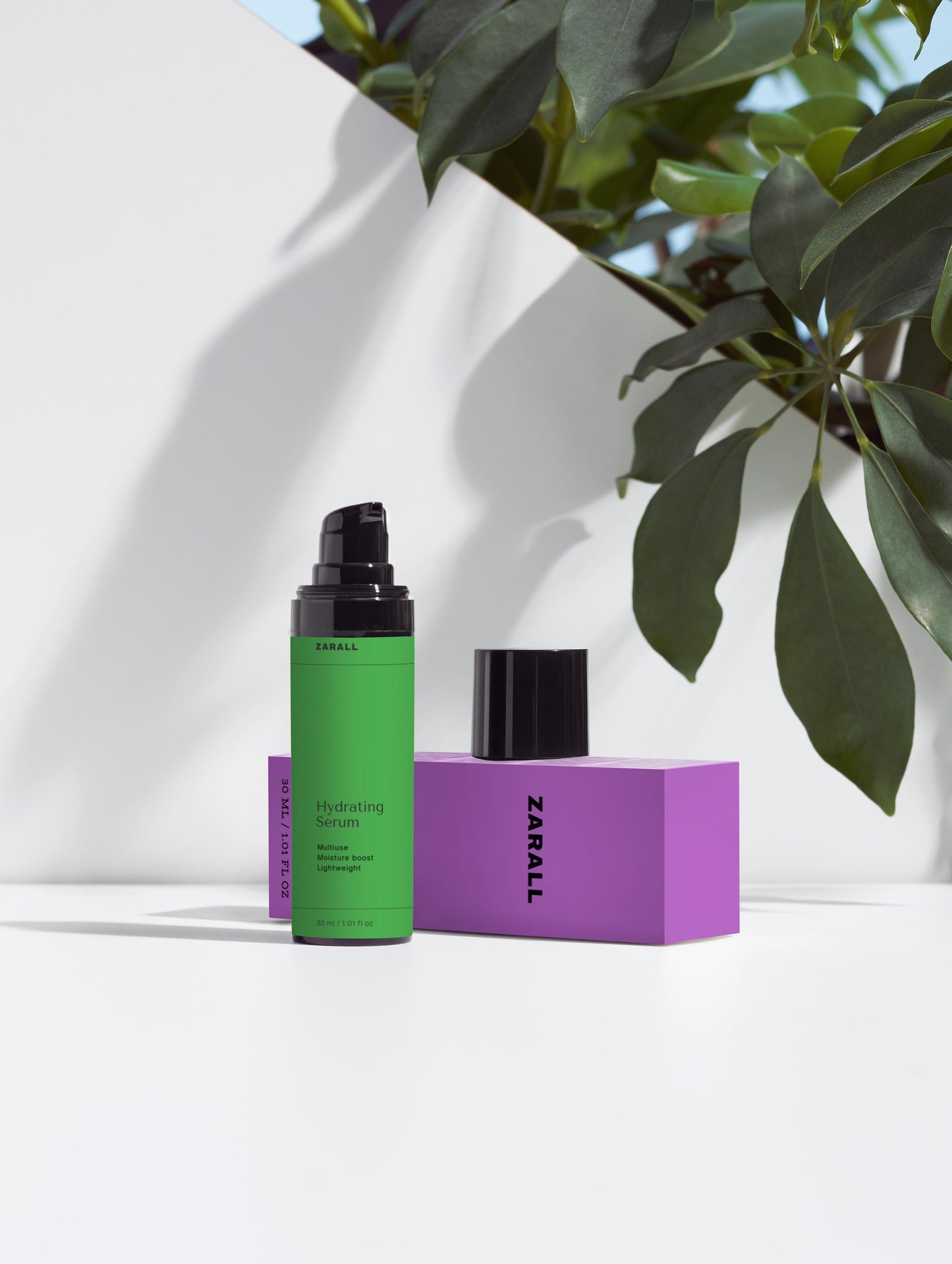 Hydrating Serum – Ser Hidratant cu Acid Hialuronic, Apă de Trandafir & Extract de Cloudberry