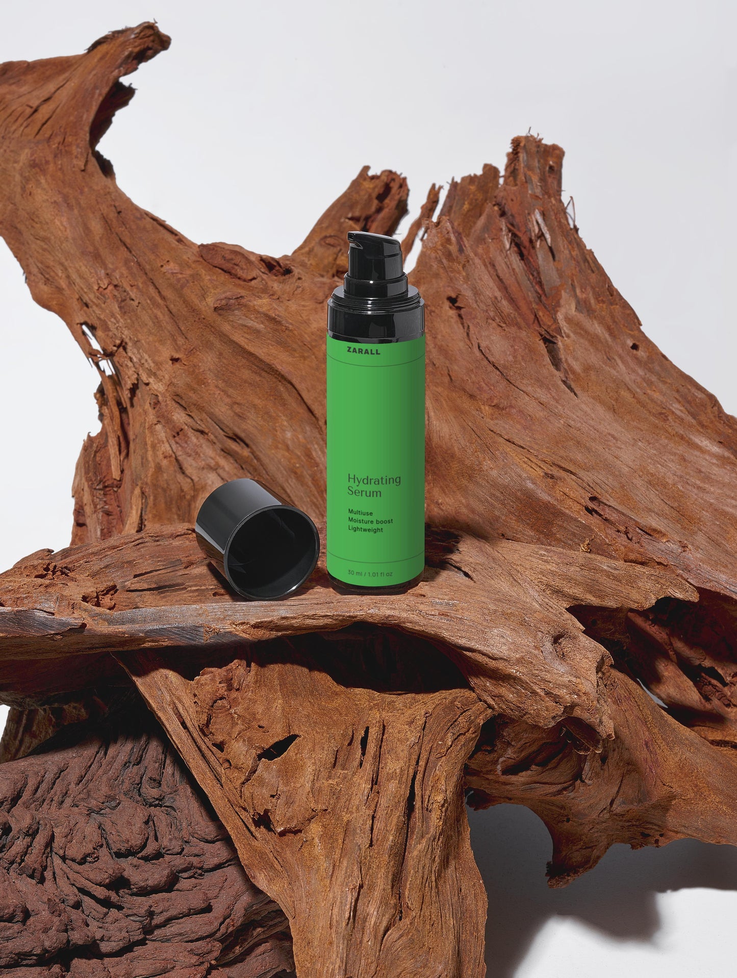 Hydrating Serum – Ser Hidratant cu Acid Hialuronic, Apă de Trandafir & Extract de Cloudberry